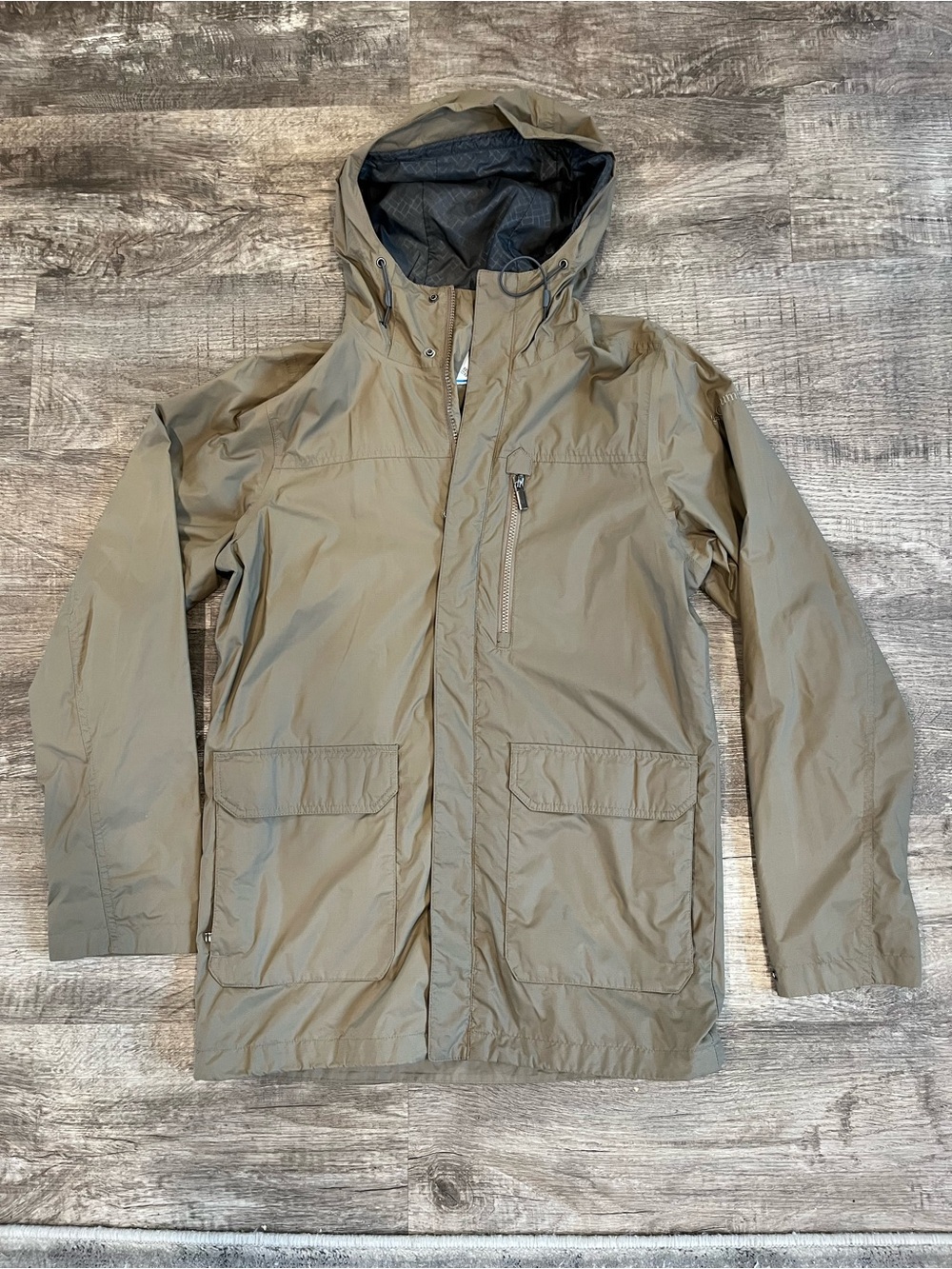 Men’s Columbia Rain Jacket